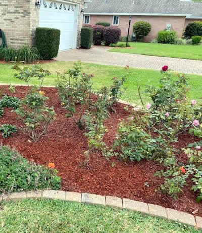 Professional Mulch and Pine Straw Installation Services Crestview and Niceville, Florida